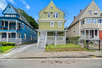 Building Photo - 220 Hillside Ave