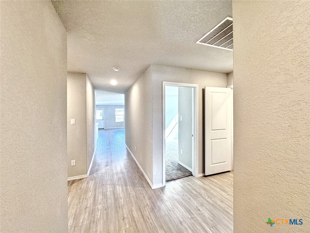 Foto principal - 506 Blue Stem Rd