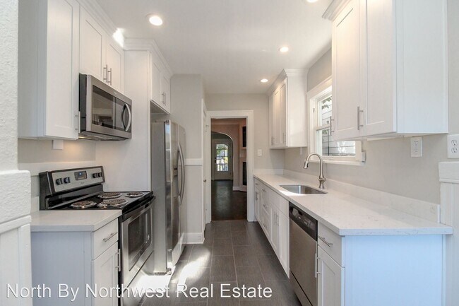 Foto del edificio - 4 br, 2 bath House - 7655 Latona Ave NE
