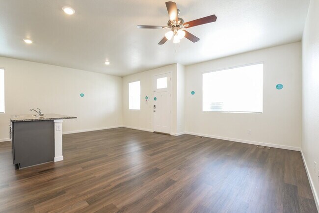 Building Photo - 13442 Oneida Ln