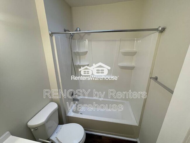 Foto del edificio - 2855 W Cold Spring Ln