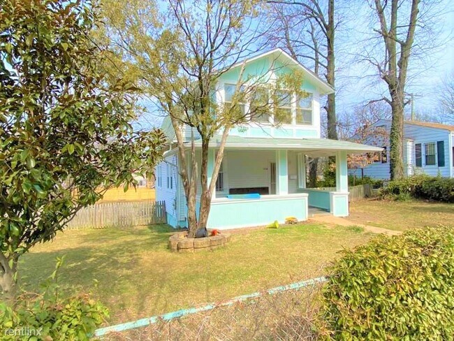 Building Photo - 3 br, 2.5 bath House - 1728 Evarts St NE