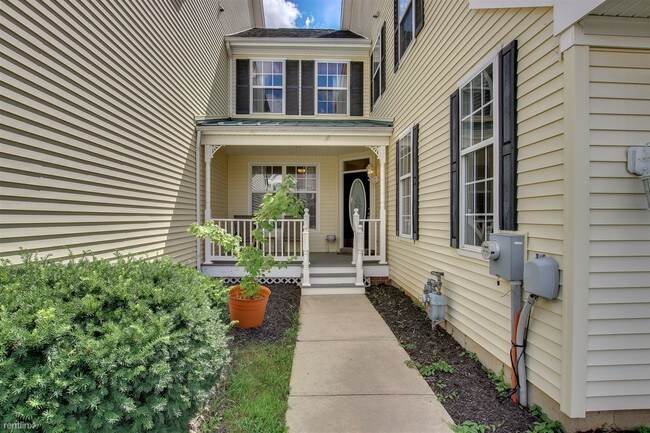 Building Photo - 3 br, 2.5 bath House - 57 Brewster Dr