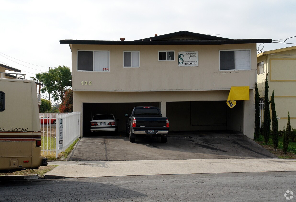 Foto del edificio - 132 E Hazel St