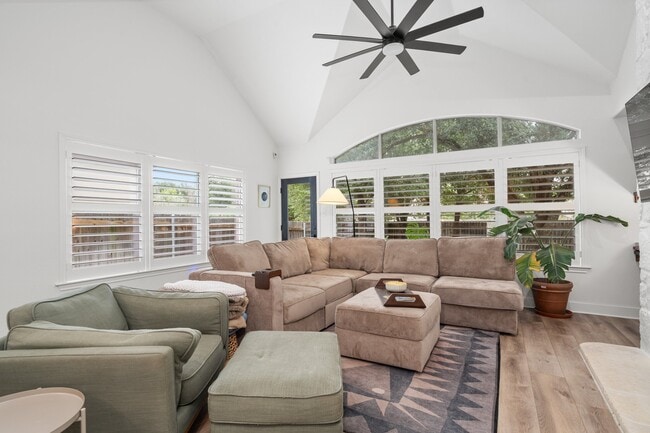 Building Photo - 13917 Fallsprings Way