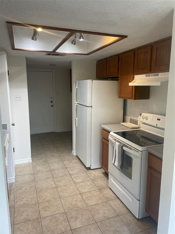 Building Photo - 13304 Saddlebrook Trail