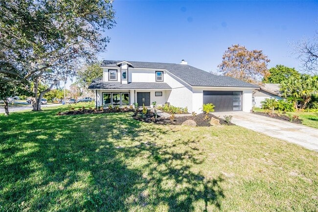 Building Photo - 6370 Conniewood Square