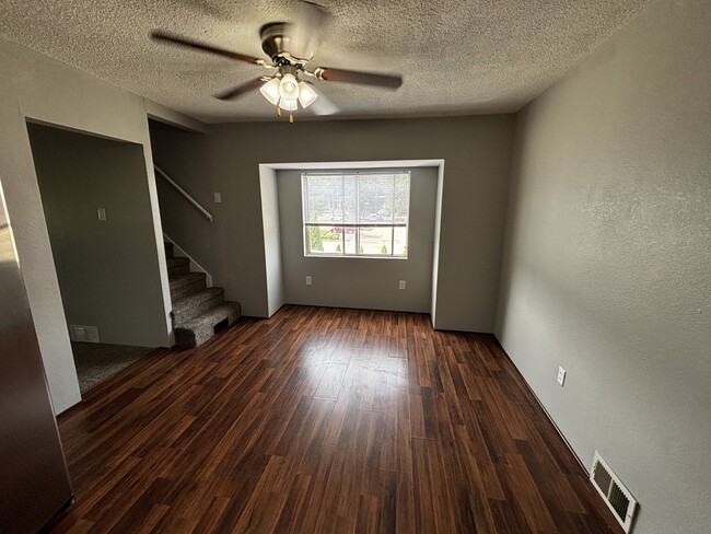 Building Photo - 1461 Collier Ave