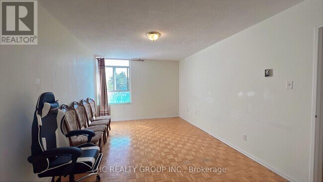 Building Photo - 2550-2550 Pharmacy Ave