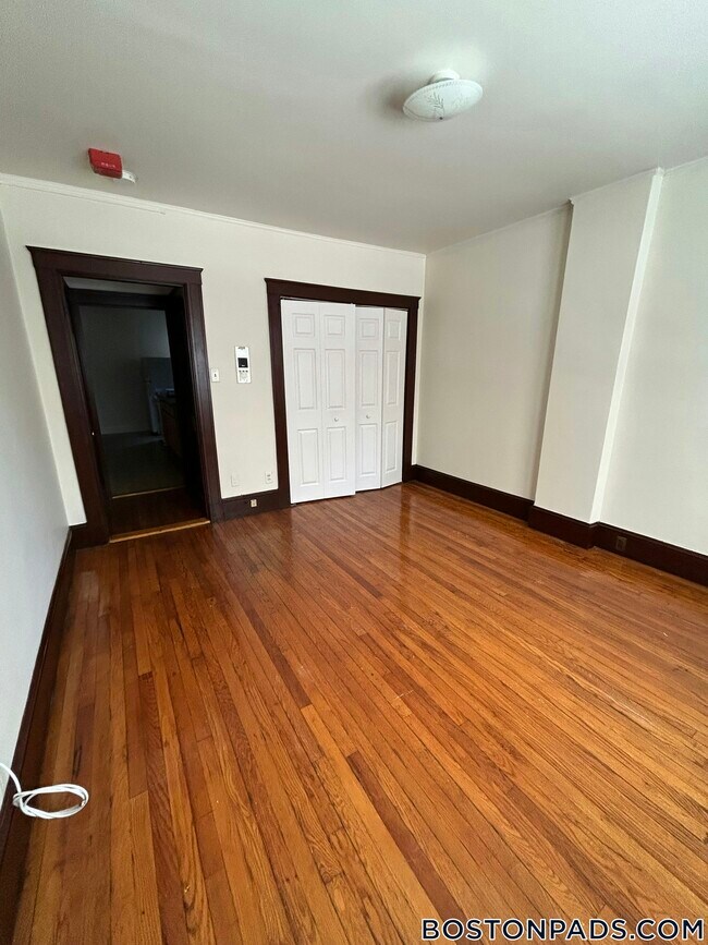 Foto del edificio - 157 Summer St