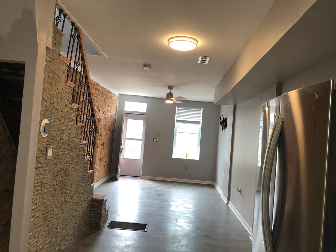 Foto principal - 405 S Vincent St