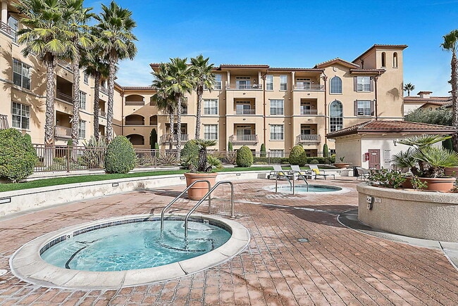 Building Photo - Santa Palmia at Palm Valley