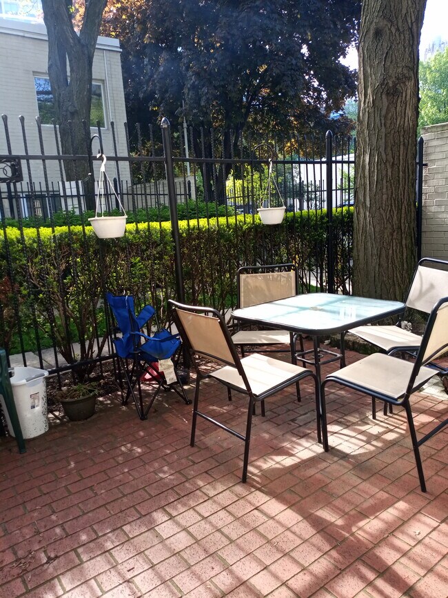 Patio privado - 1054 S Plymouth Ct