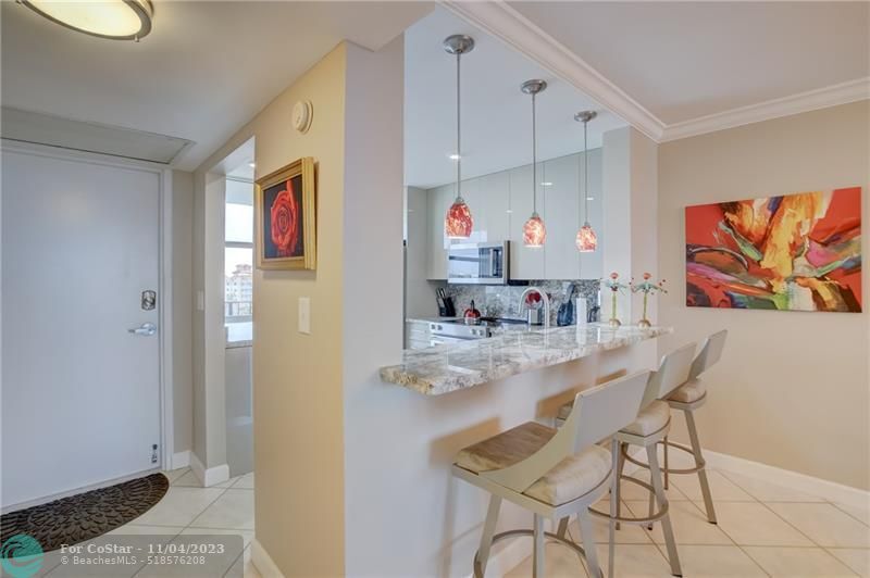 Foto principal - 521 N Riverside Dr