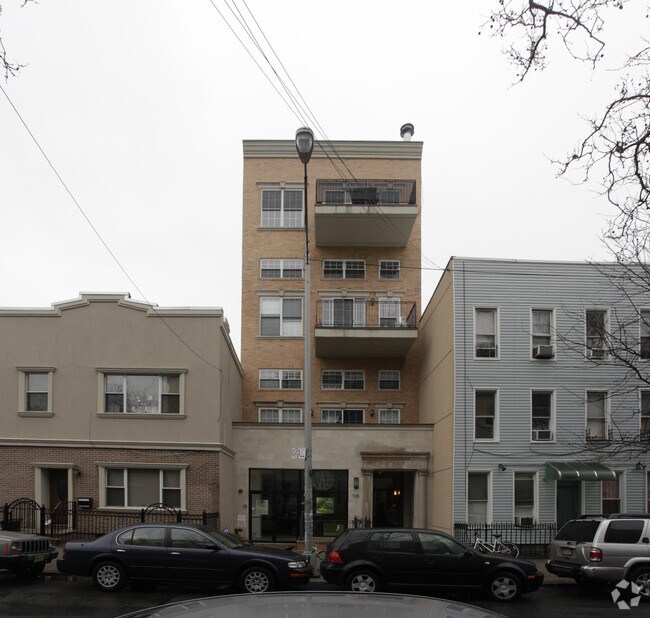 Foto del edificio - 135 N 9th St