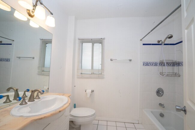Foto del edificio - 1604-1606 S PALM AVE