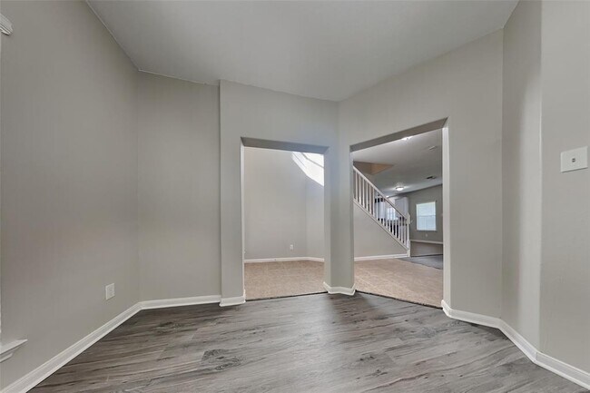Foto del edificio - 2831 Wild Oak Park Dr