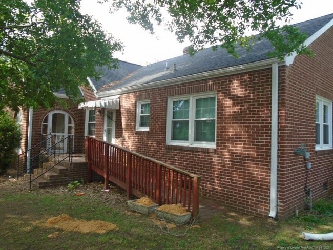 Building Photo - 308 Harris Ave