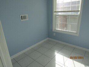Building Photo - 4304 Beverly Ct