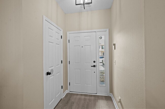 Building Photo - 45 Canyon Oak Loop