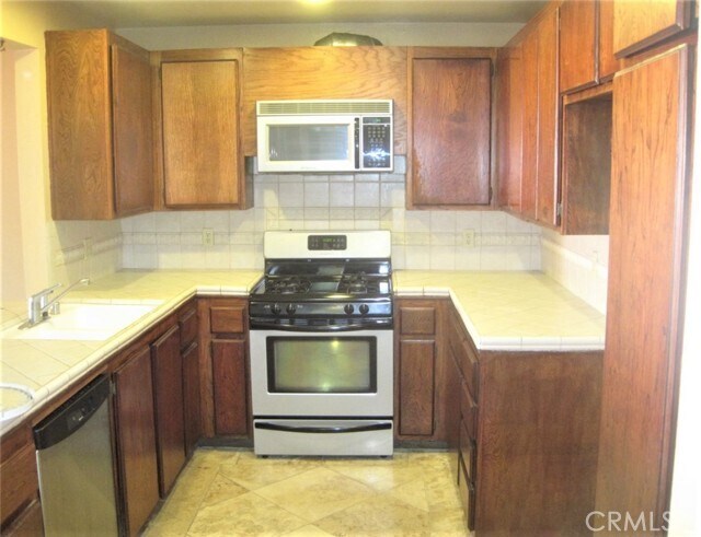 Building Photo - 2441 Sylvian Ln