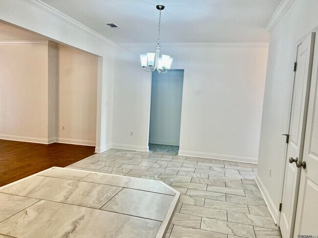 Building Photo - 10836 Field Pointe Dr