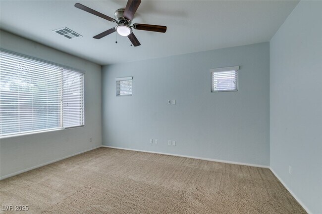 Foto del edificio - 10315 Elmwood Glen Ave