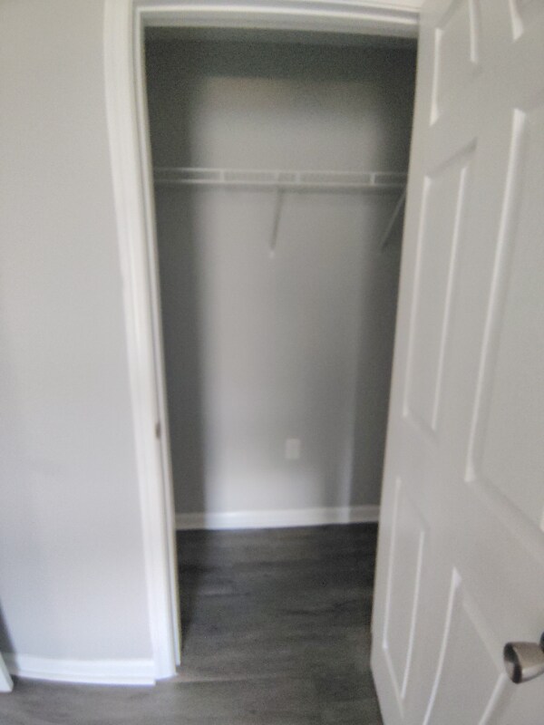 Foto del edificio - 81 Duiguid Dr