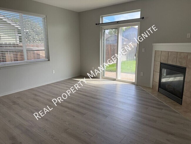 Foto del edificio - 3440 SW Newberry Ave