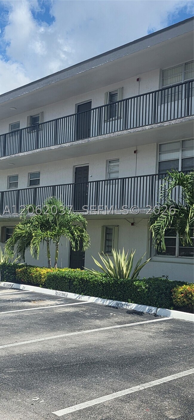 Foto del edificio - 14175 SW 87th St