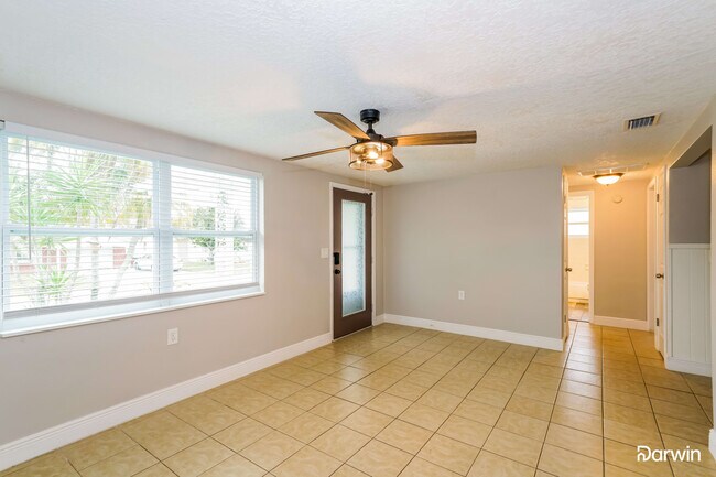 Building Photo - 1539 Plum Tree Rd, Holiday, FL 34690