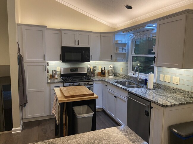 Foto del edificio - 6 Hunters Ridge Dr