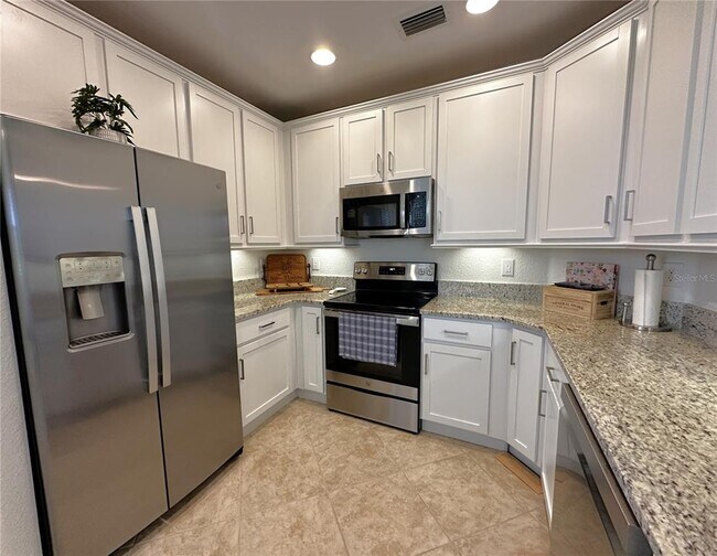Building Photo - 14073 Black Beauty Dr