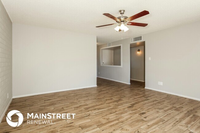 Foto del edificio - 3251 E Hillery Dr