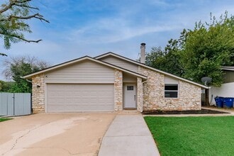 Building Photo - 1651 Chippeway Ln