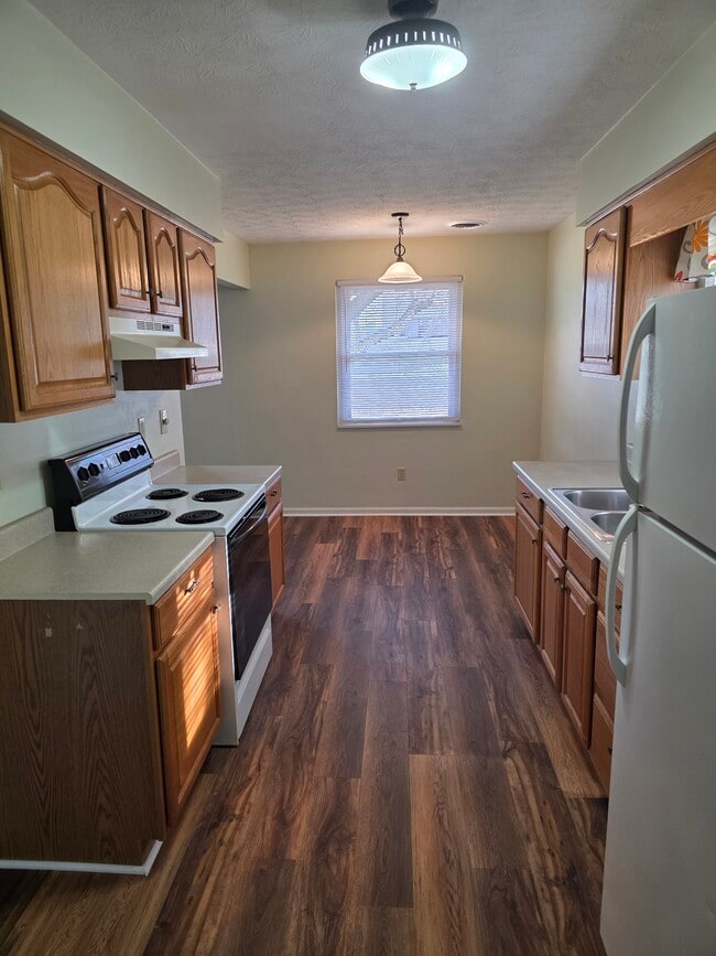 Building Photo - 130 N Mechanic St