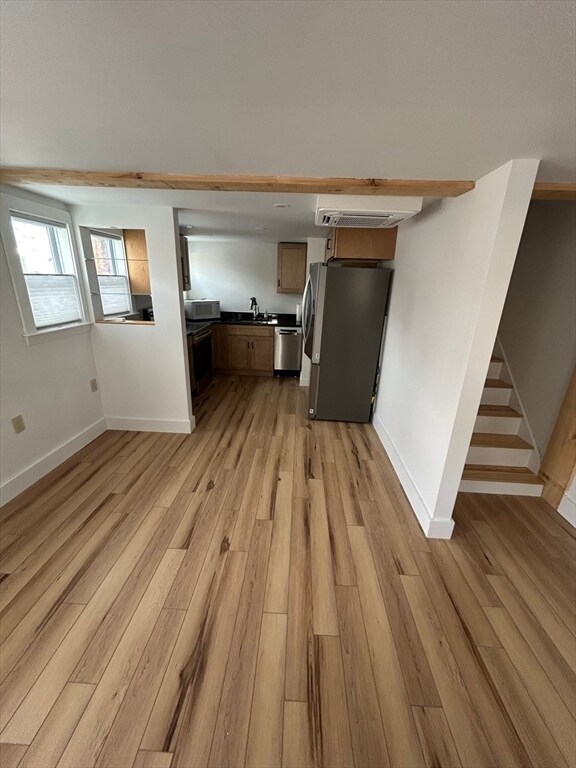 Foto del edificio - 11 Middle A