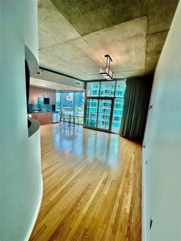 Building Photo - 923 Peachtree St NE