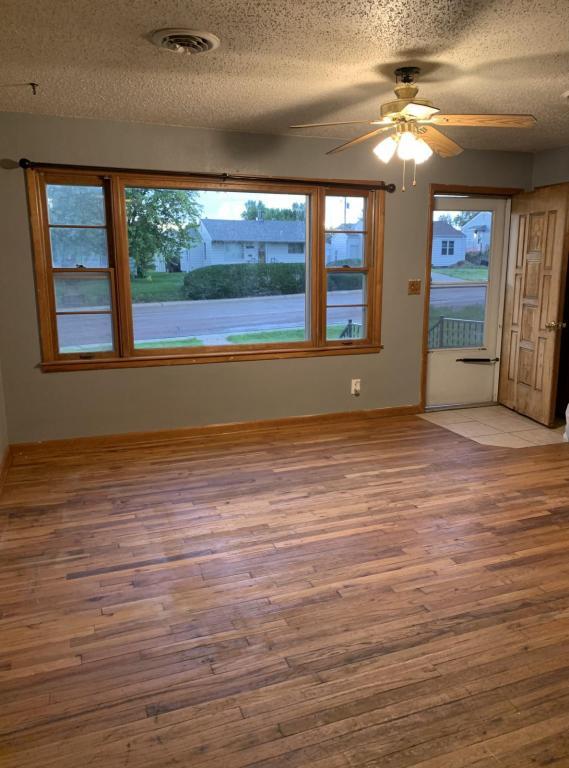 Foto del edificio - 2943 W B St