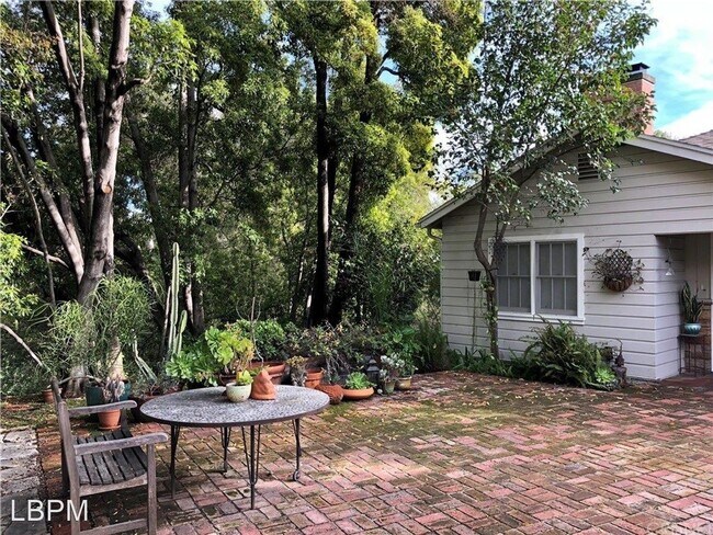Building Photo - 3 br, 2 bath House - 2926 Briar Knoll Drive