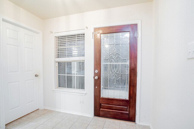 Foto del edificio - Beautiful 4/BR 2.5/BA Home with Incredible...
