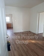 Building Photo - 323 Champion St