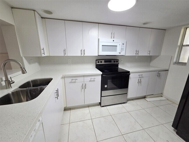 Foto del edificio - 7901 S Colony Cir