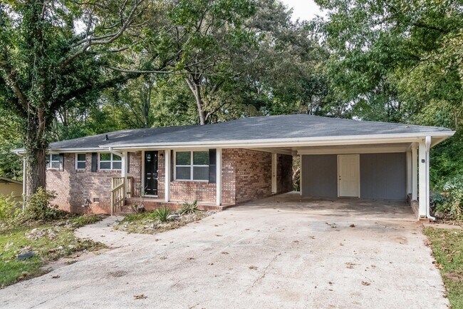 Building Photo - 6200 King Arthur Dr