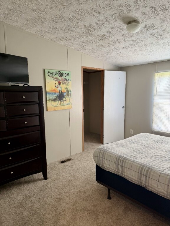 Foto del edificio - 6112 Foote Mineral Ln