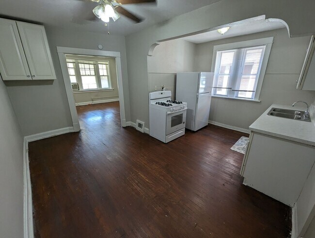 Building Photo - 4508 Pennsylvania Ave