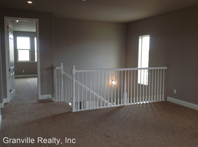 Building Photo - 4 br, 3 bath House - 1639 E. Autumn Sage