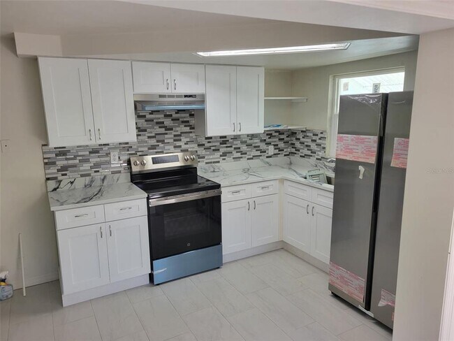 Foto del edificio - 3433 Atlantis Dr