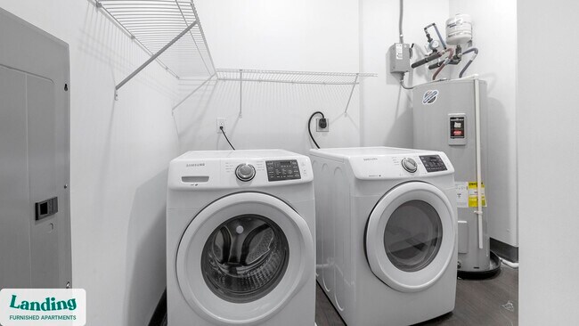 Foto del edificio - 12312 Mayfield Rd