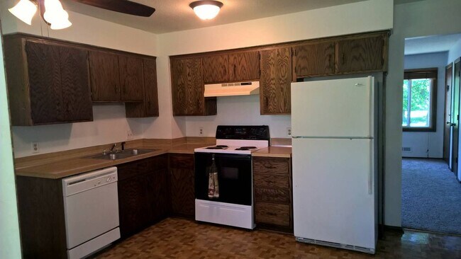 Foto del edificio - 7409 Kentucky Ave N